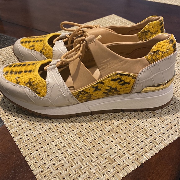 Michael Kors Beckett trainer crocodile embossed leather  size 6 - Picture 5 of 6